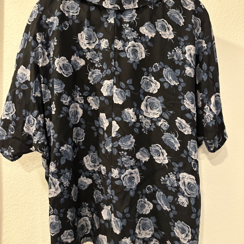 Top - Picture 3 of 3